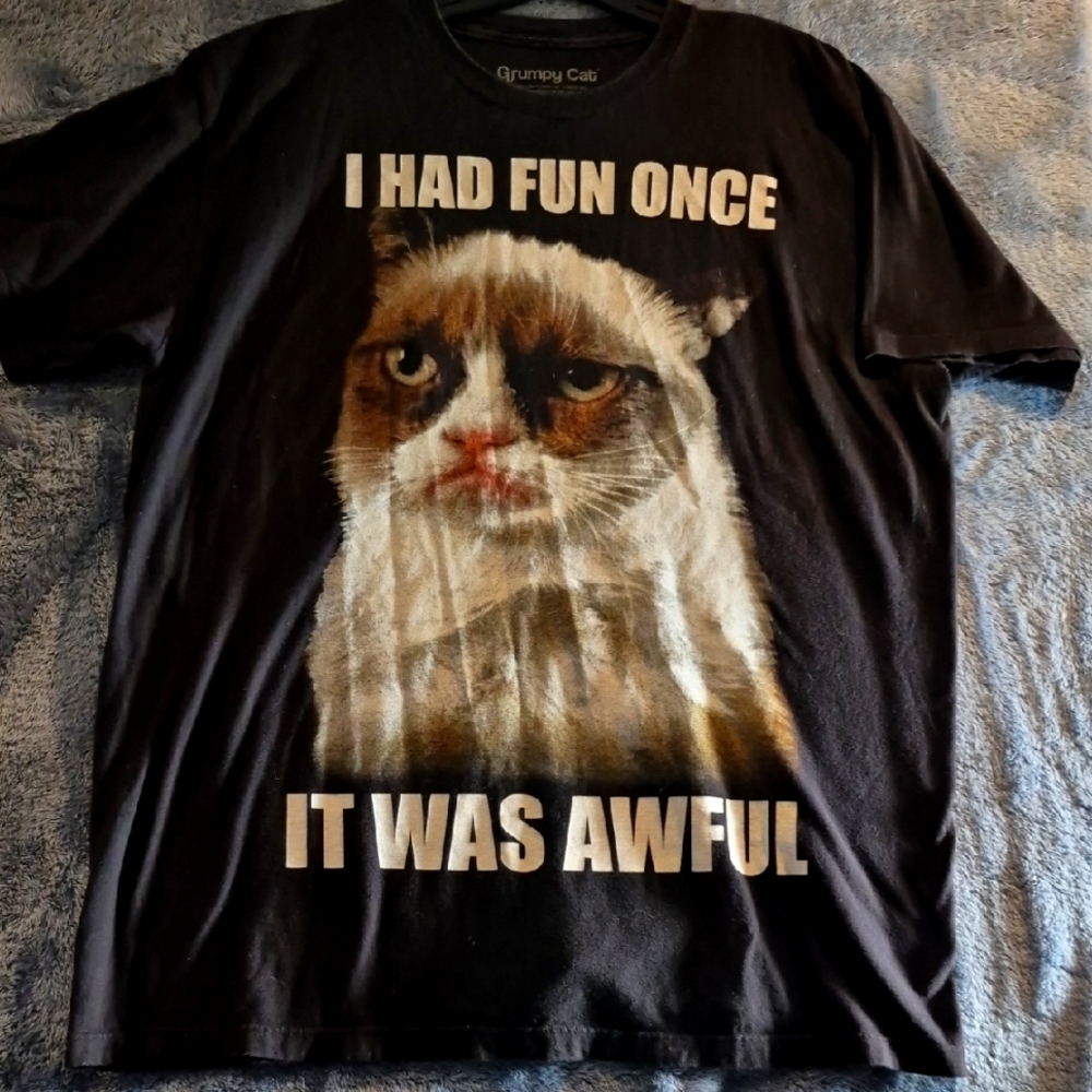 Grumpy Cat Graphic Black T-Shirt